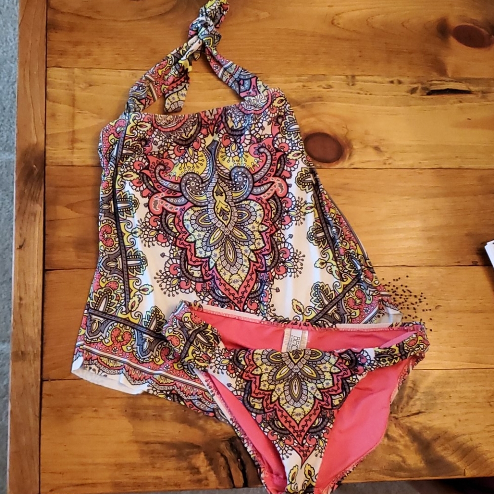 Becca 2 pice Handkerchief Tankini Size Small